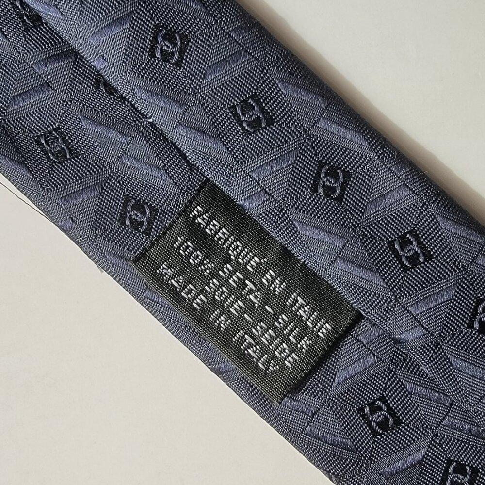 CHANEL Men's Vintage Tie 100% Silk Made in Italy light navy blue squares and CCs - Picture 2 of 5